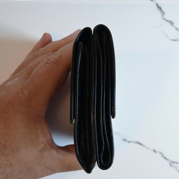 Authentic Chanel Patent Leather Black Trifold Compact Wallet MSRP $950 - Picture 4 of 14